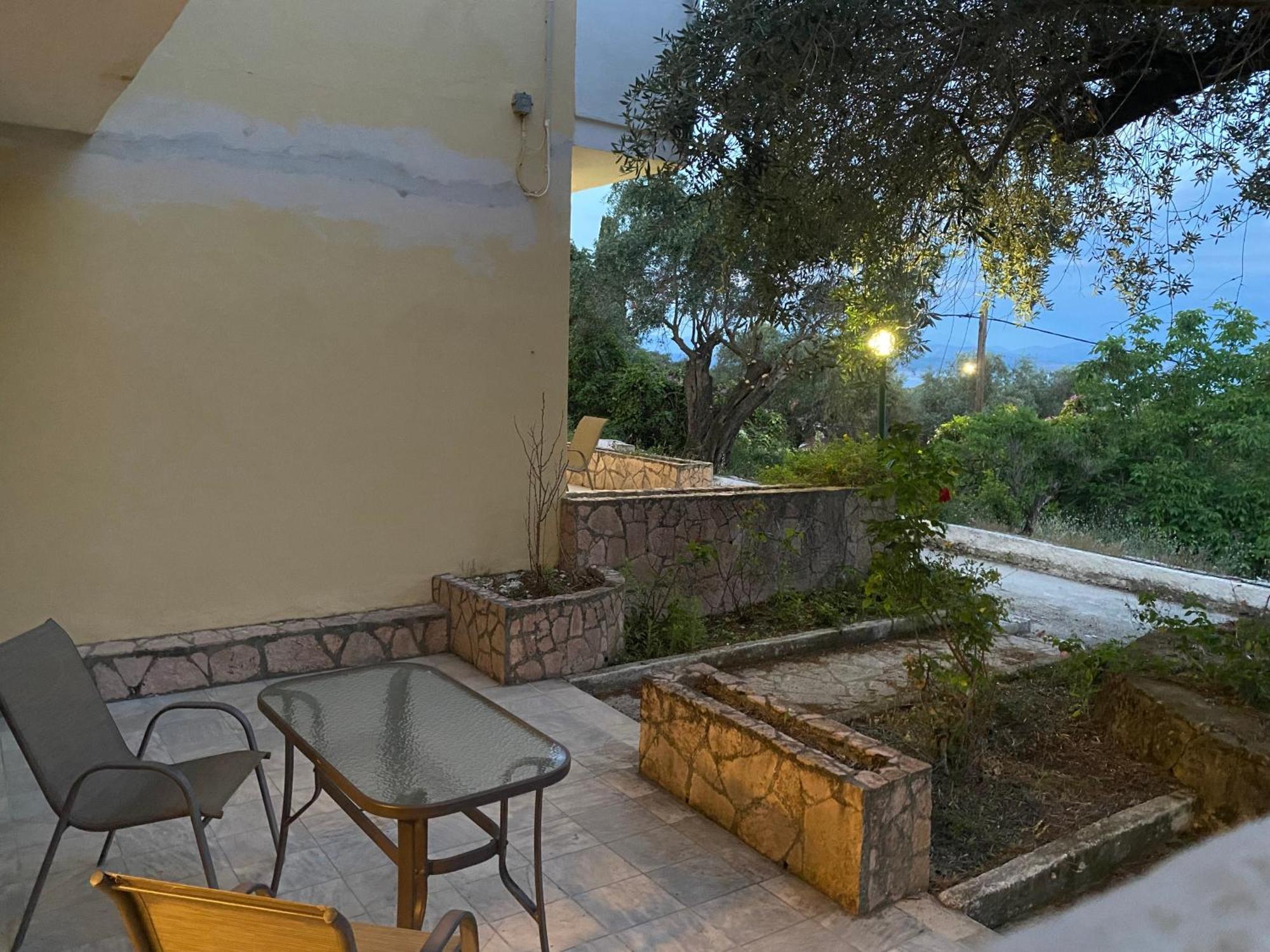 Helen's And * Dassia (Corfu)